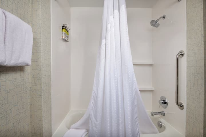 Holiday Inn Express Amherst - Lockport by IHG