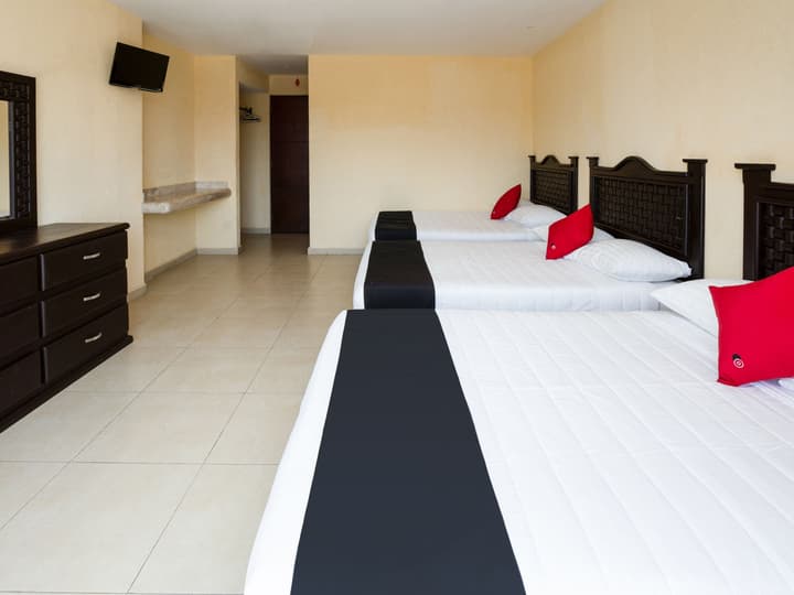 Capital O Hotel Los Caracoles, Acapulco
