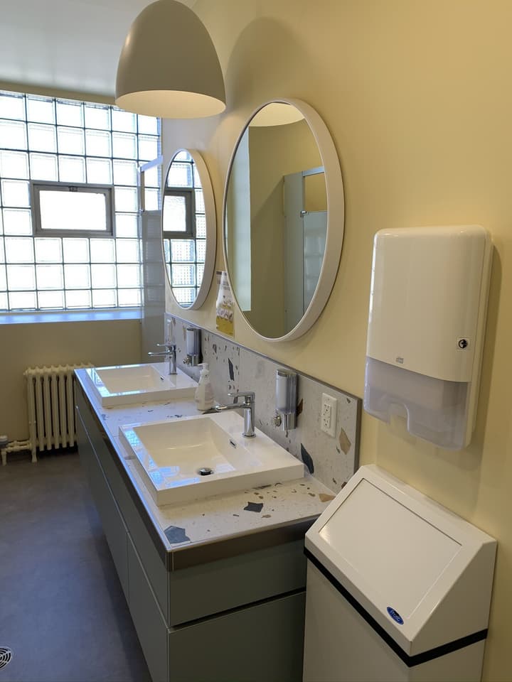 QBEDS Hostel