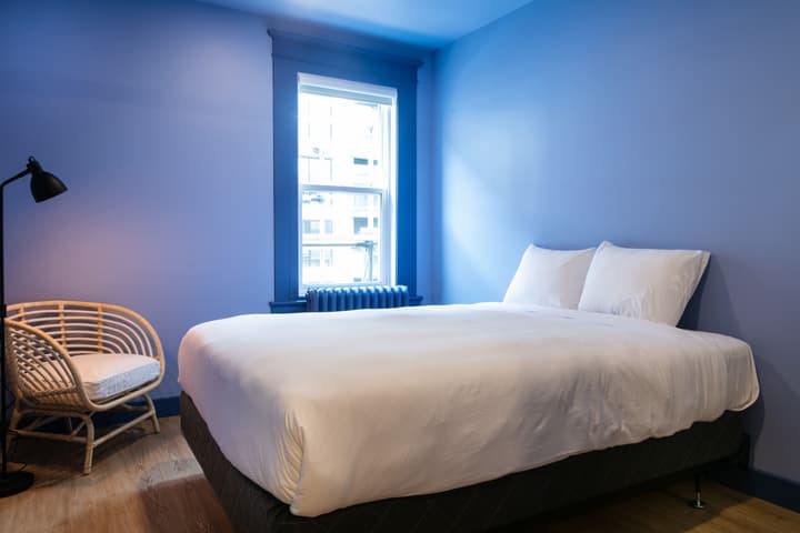 QBEDS Hostel