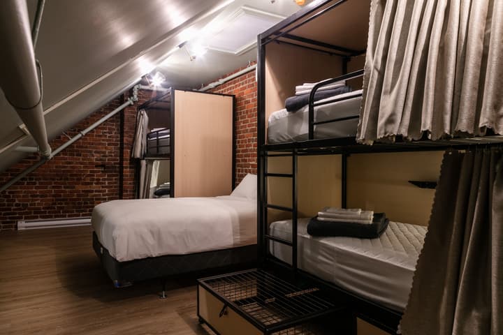 QBEDS Hostel