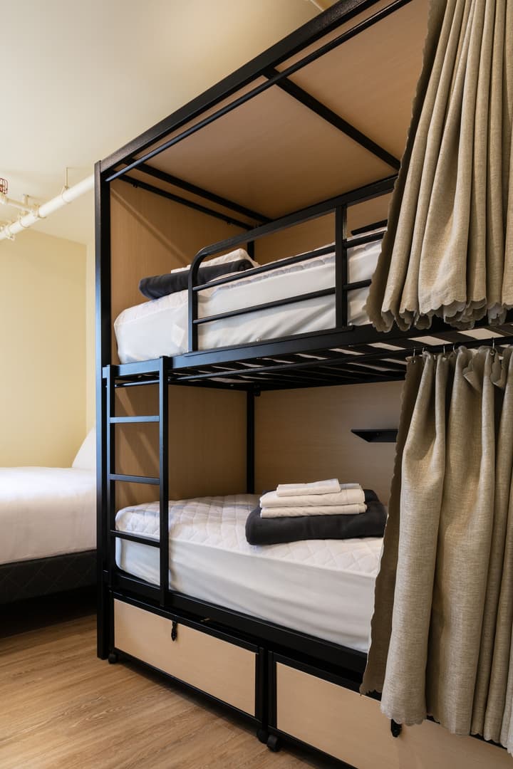QBEDS Hostel