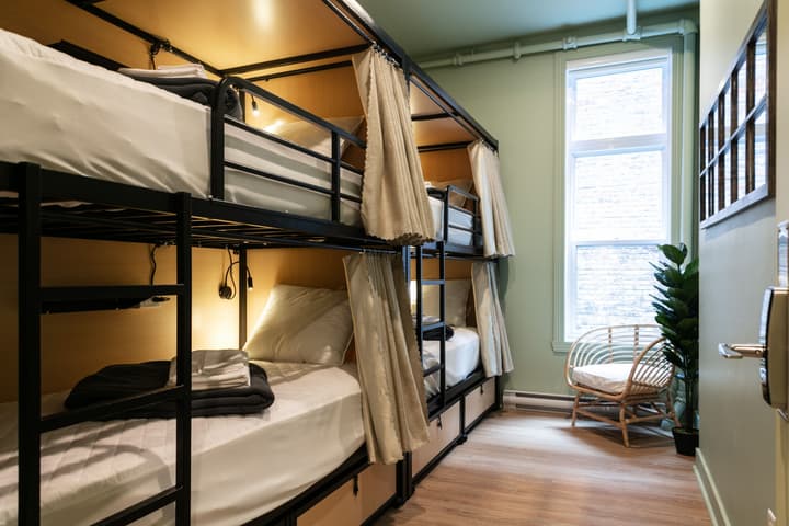 QBEDS Hostel
