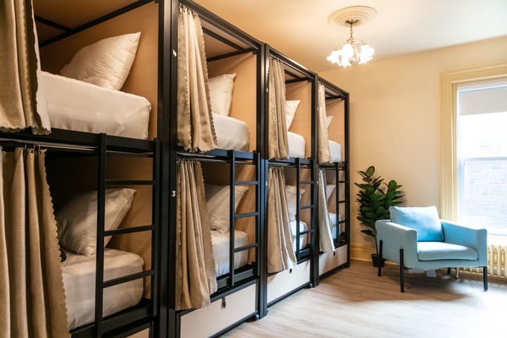 QBEDS Hostel