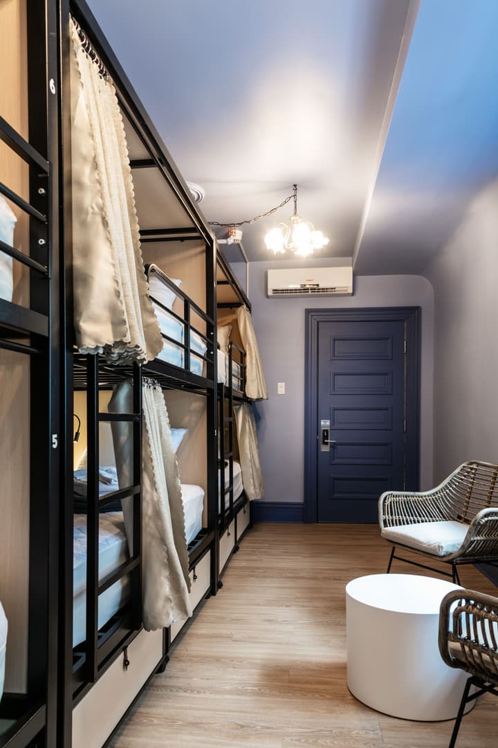 QBEDS Hostel