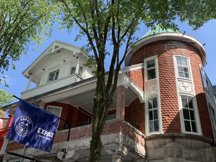 QBEDS Hostel
