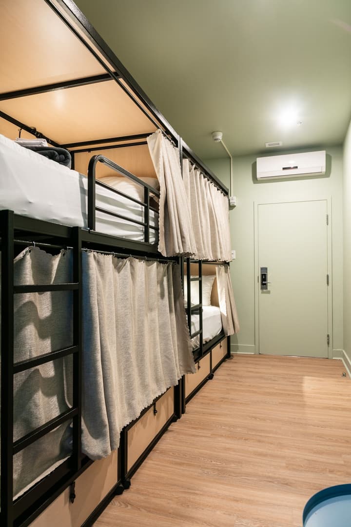 QBEDS Hostel