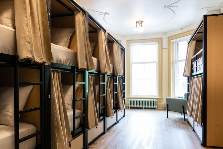 QBEDS Hostel