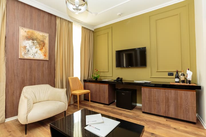 Regina City Hotel