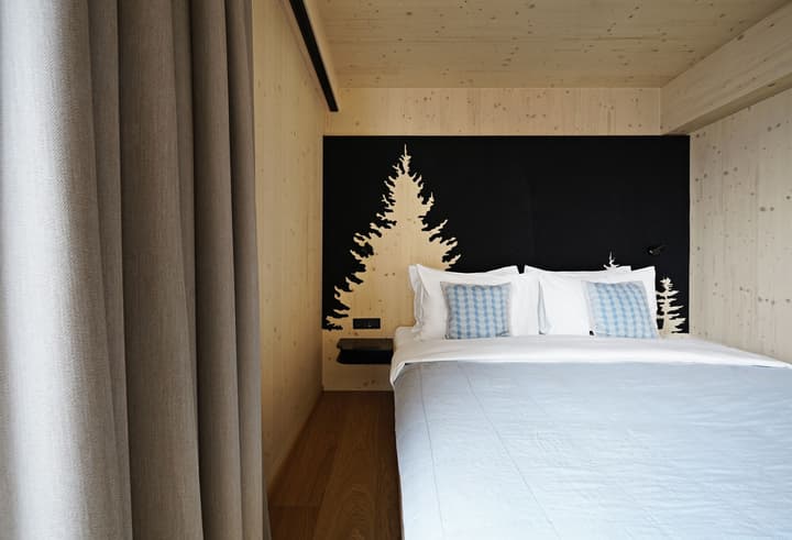 Numa Vienna Wood