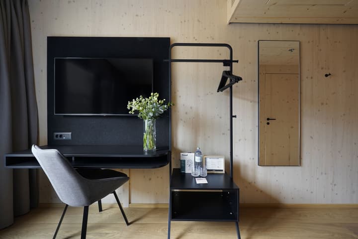 Numa Vienna Wood