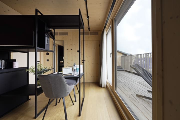 Numa Vienna Wood
