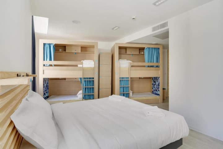 The People - Marseille - Hostel