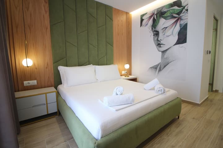 Julia Hotel