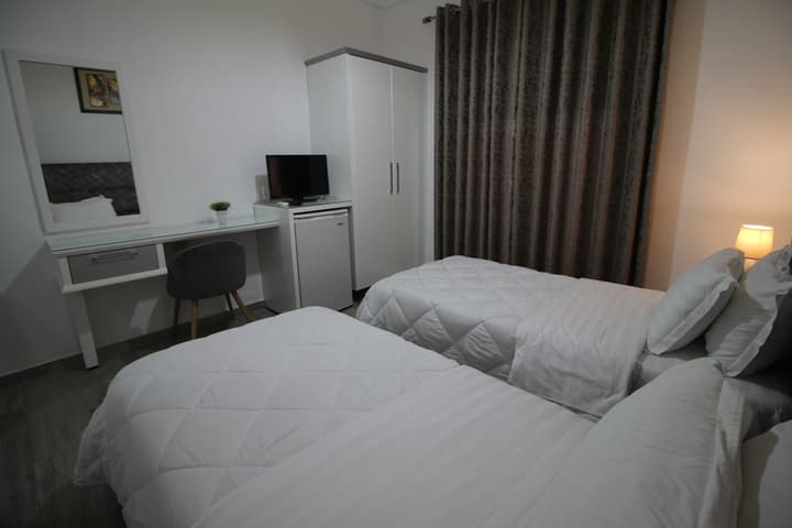 Julia Hotel