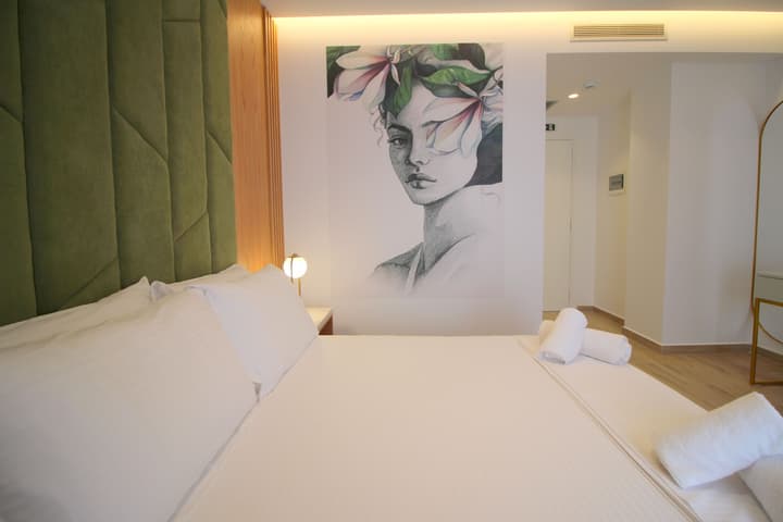 Julia Hotel