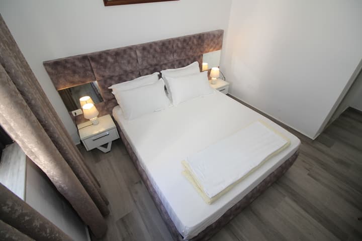 Julia Hotel