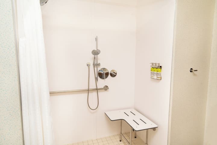 Holiday Inn Express & Suites Las Vegas - E Tropicana by IHG