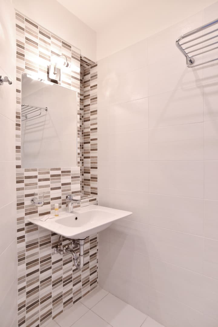 Erato Hotel