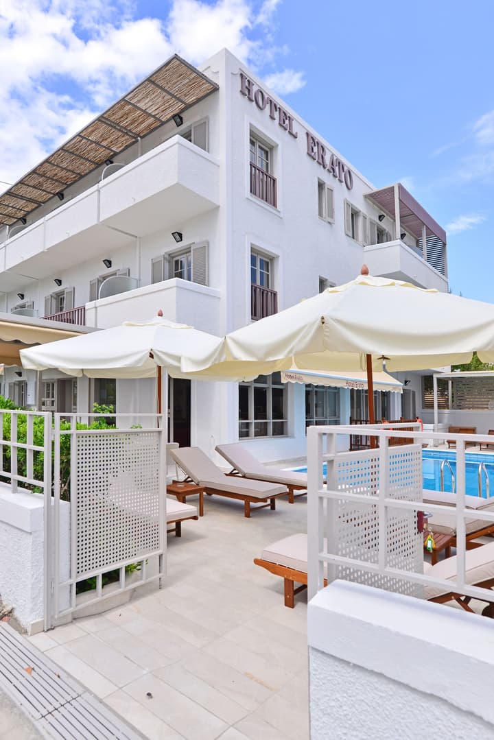 Erato Hotel
