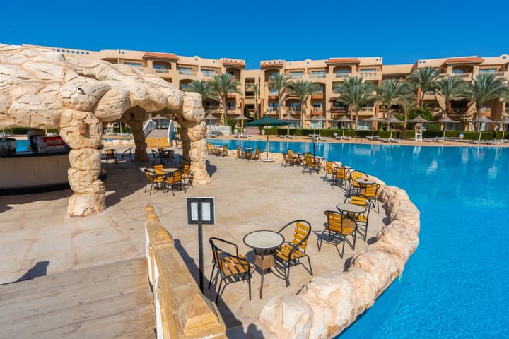 Parrotel Lagoon Waterpark Resort