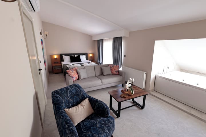 Livia Residence