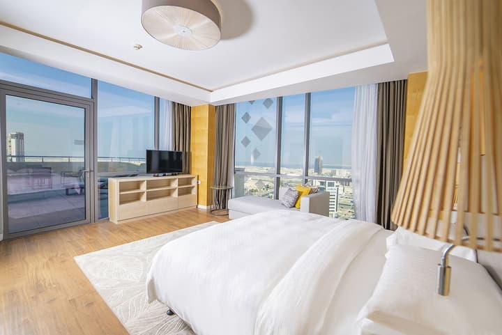 Rotana Corniche