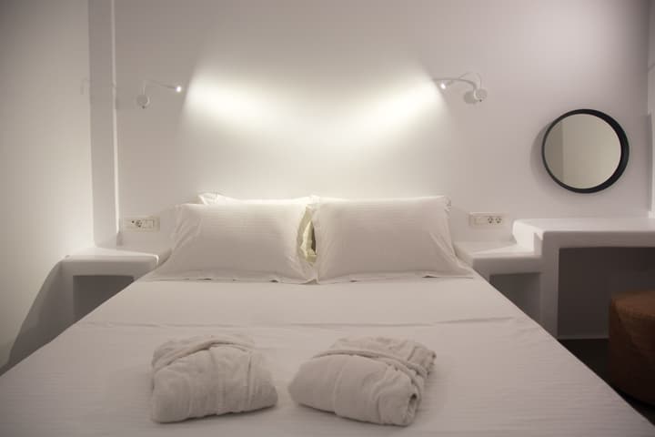 Amphitrite Suites Santorini