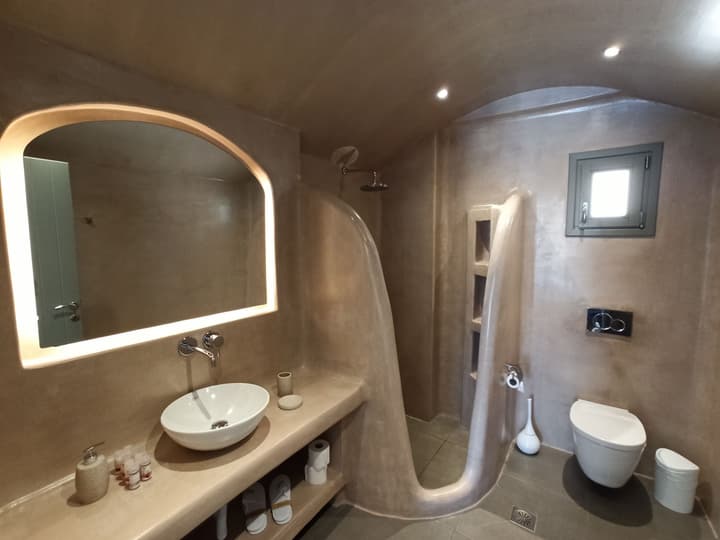 Amphitrite Suites Santorini
