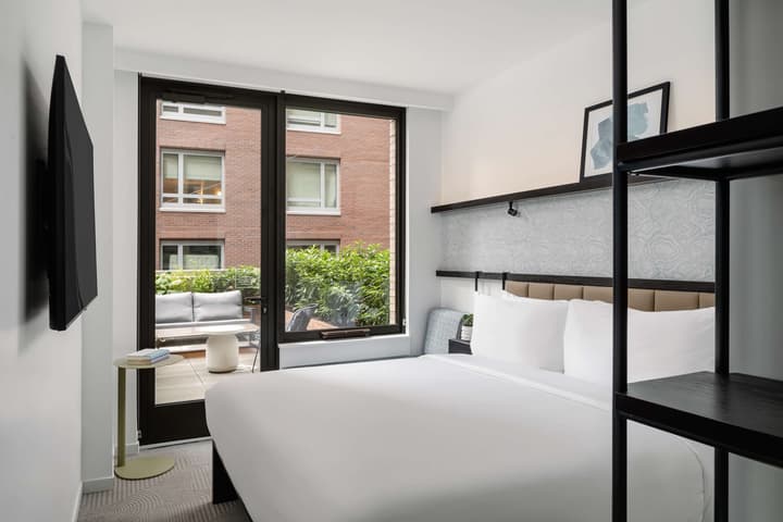 Arlo Midtown