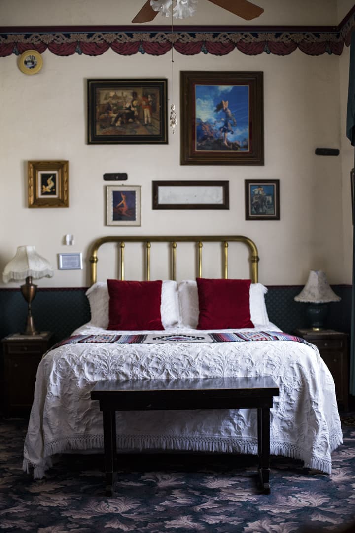 Red Garter Inn