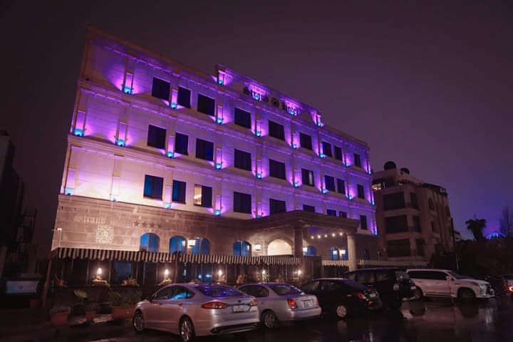 Strand Hotel