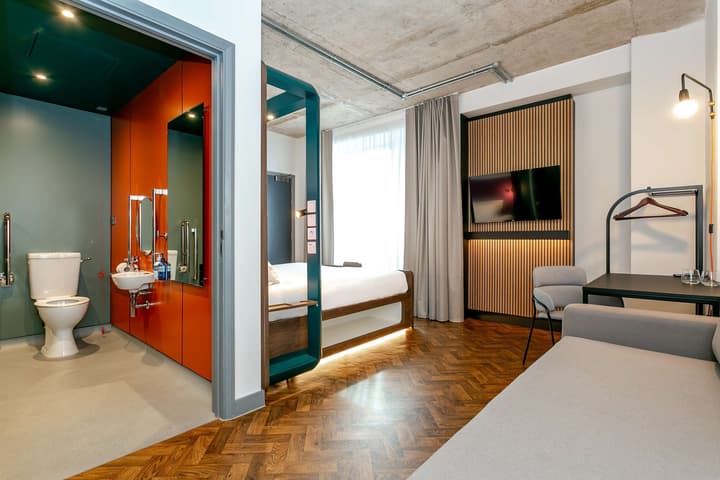 YOTEL Manchester Deansgate