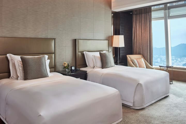 The Ritz-Carlton, Hong Kong