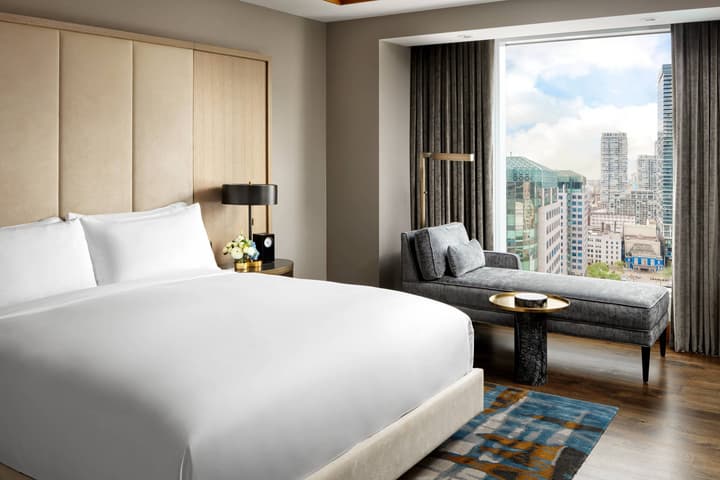 The Ritz-Carlton, Toronto