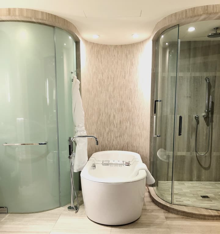 The Ritz-Carlton, Toronto