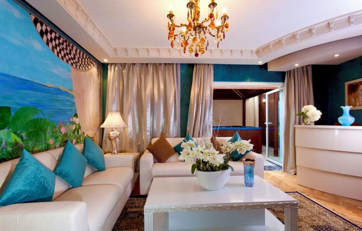 Hotel Art Palace Suites & Spa