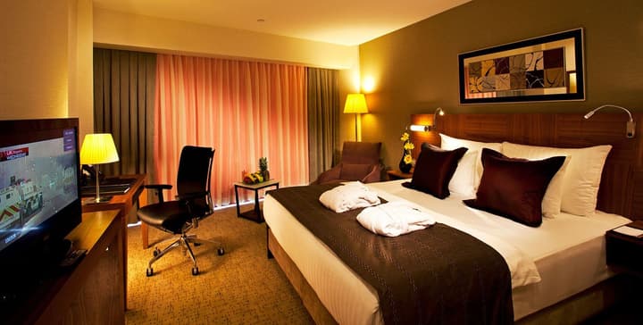 Crowne Plaza Istanbul - Harbiye by IHG