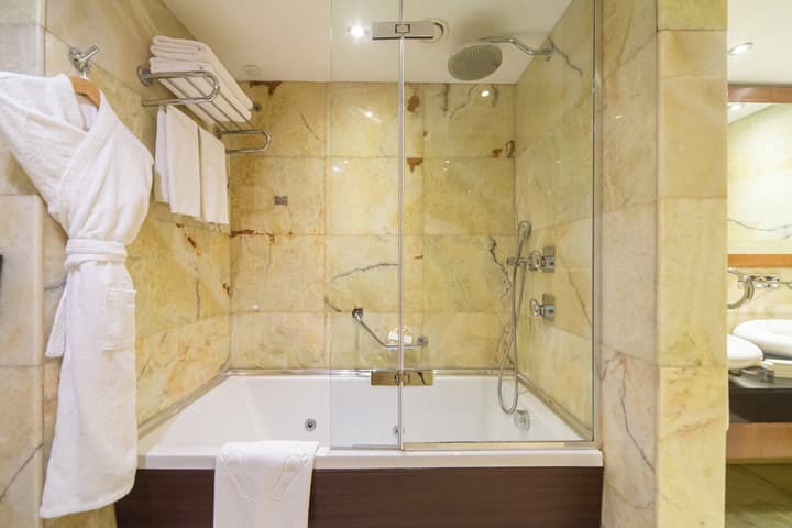 Crowne Plaza Istanbul - Harbiye by IHG
