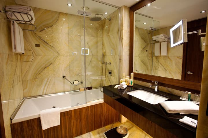 Crowne Plaza Istanbul - Harbiye by IHG