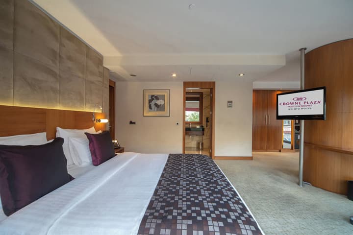 Crowne Plaza Istanbul - Harbiye by IHG