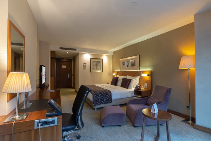Crowne Plaza Istanbul - Harbiye by IHG