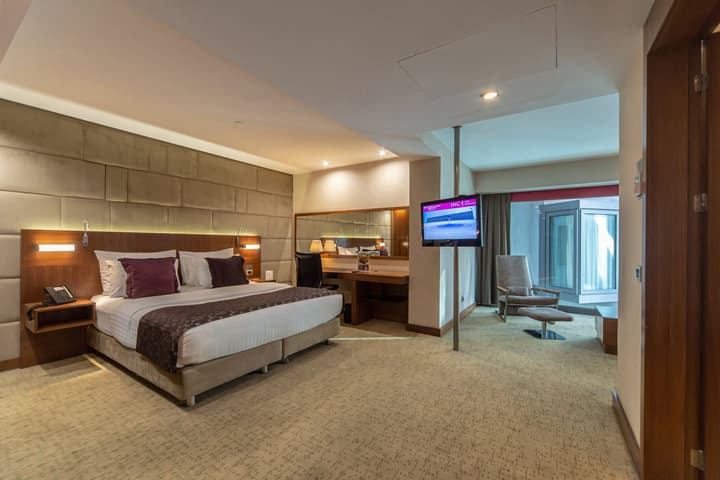 Crowne Plaza Istanbul - Harbiye by IHG