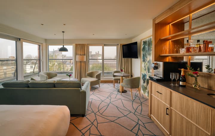 Pembroke Hotel