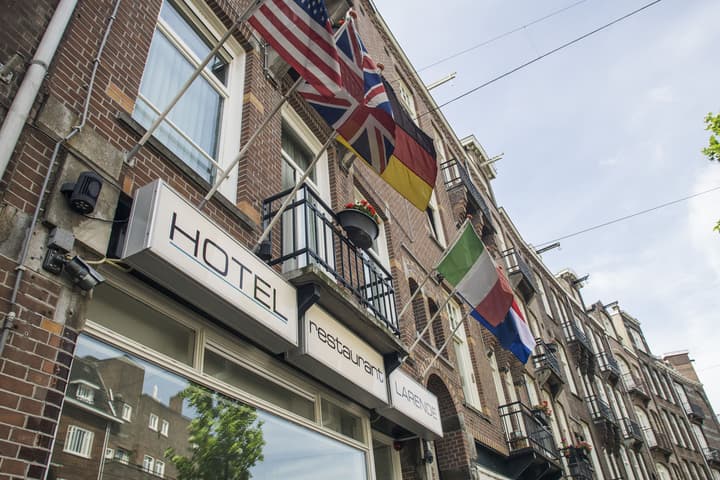 Hotel Larende