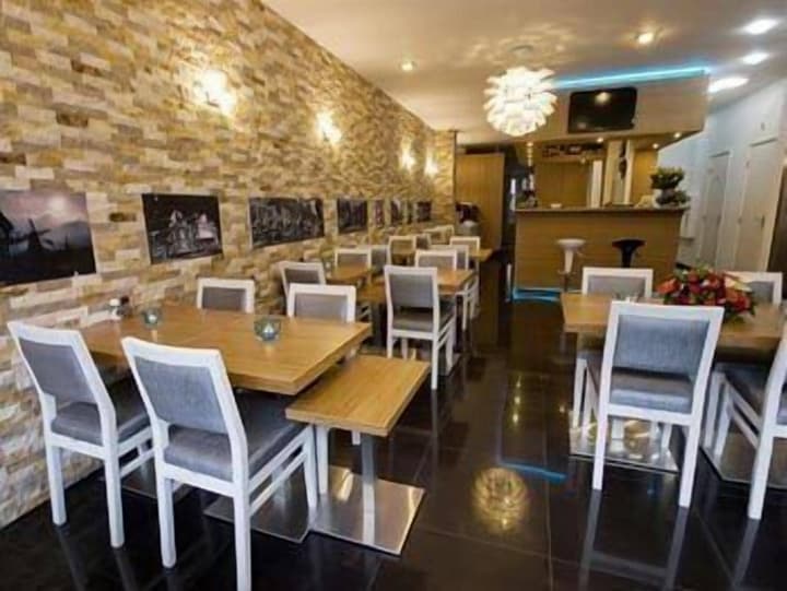 Hotel Larende