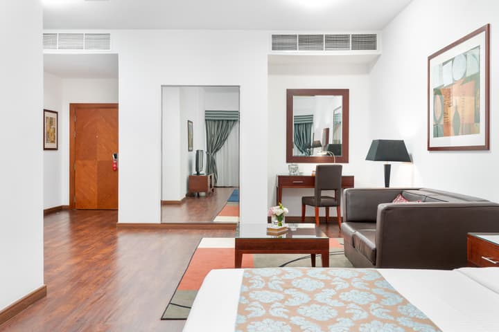 Golden Sands Hotel & Residences