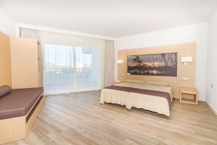 Eix Lagotel Holiday Resort