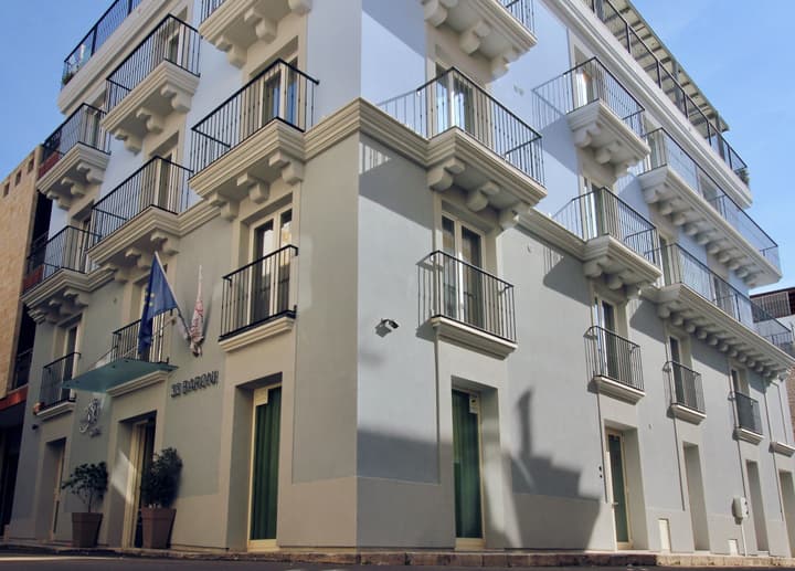 Hotel 33 Baroni