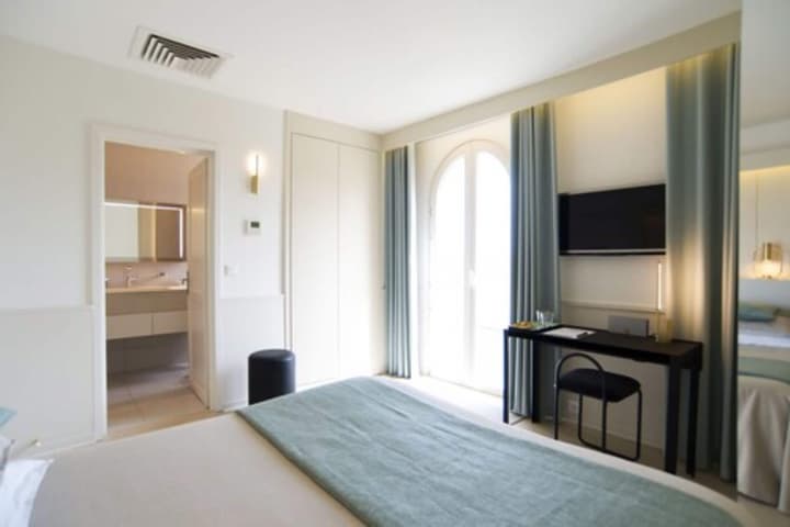 Hotel Genovese